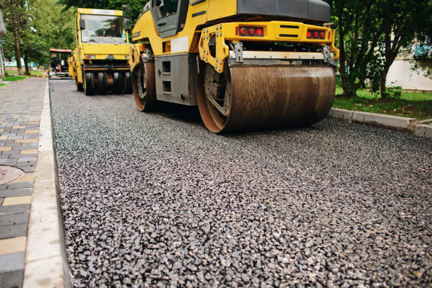 Best Driveway Paver Sealing  in Waunakee, WI
